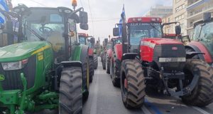 Грчки земјоделци блокади