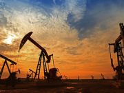 Нафтата поевтини на берзите по сигналите за можен договор меѓу САД и Иран