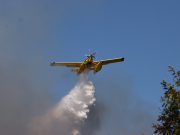 Поголеми пожари во Сопиште и Волково, се вклучуваат ер тракторите